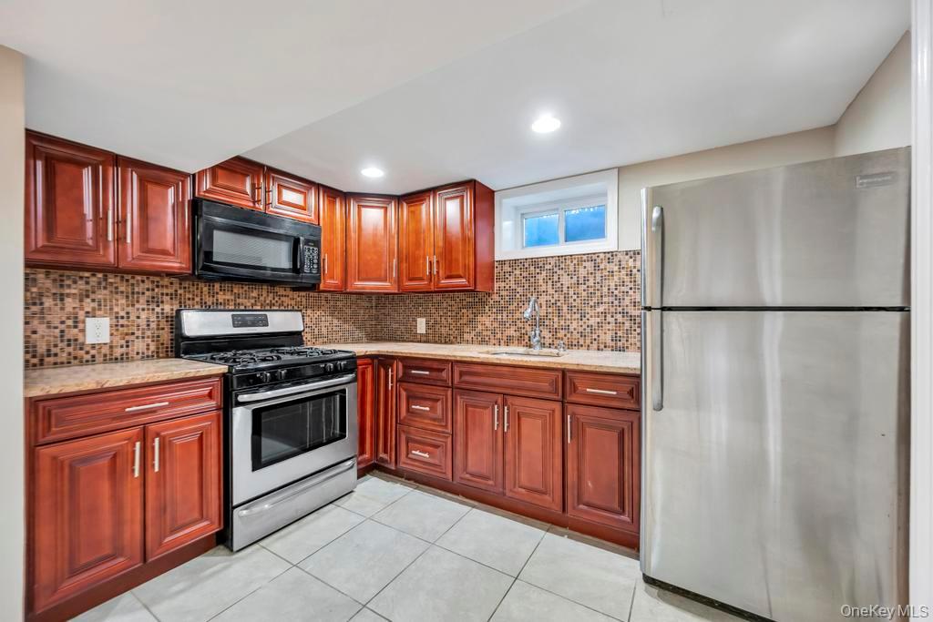 #9 photo, 345 Plainfield Street, वेस्टबरी Westbury , NY 11590