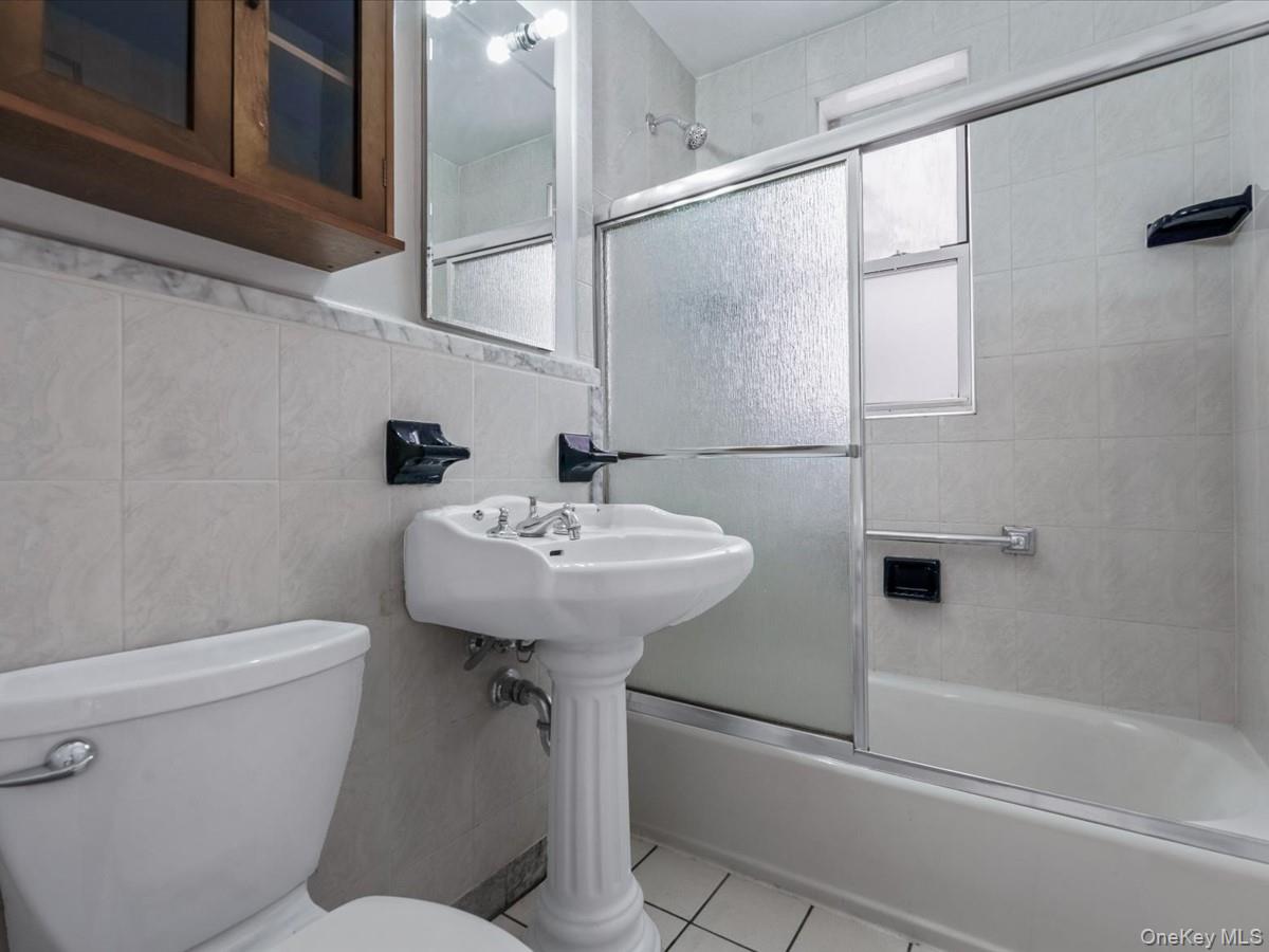 #14 photo, 82-40 Austin Street, কুইন্‌স Kew Gardens , NY 11415