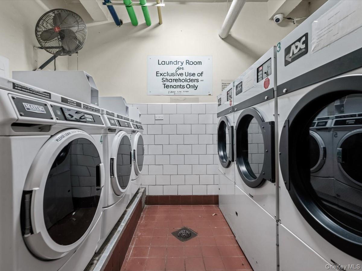 #16 photo, 82-40 Austin Street, কুইন্‌স Kew Gardens , NY 11415