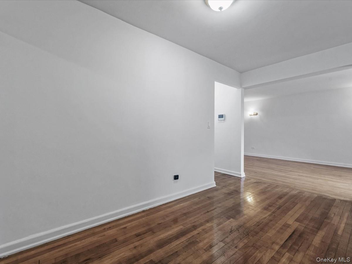 #5 photo, 82-40 Austin Street, কুইন্‌স Kew Gardens , NY 11415