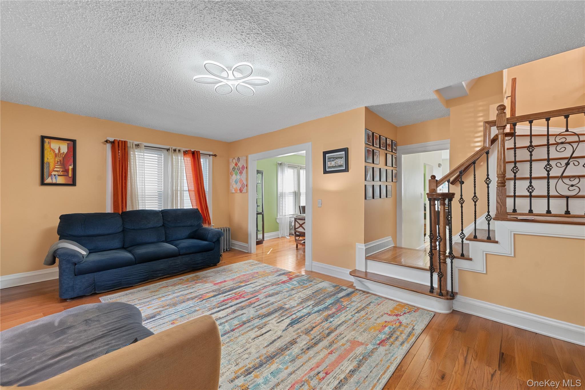 #13 photo, 112-26 208th Street, কুইন্‌স Queens Village , NY 11429