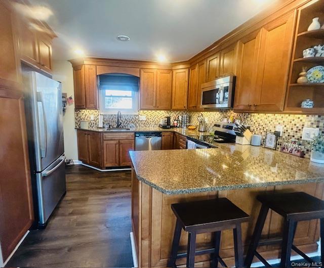 #4 photo, 4 White Oak Street, সাফোক কাউন্টি Middle Island , NY 11953