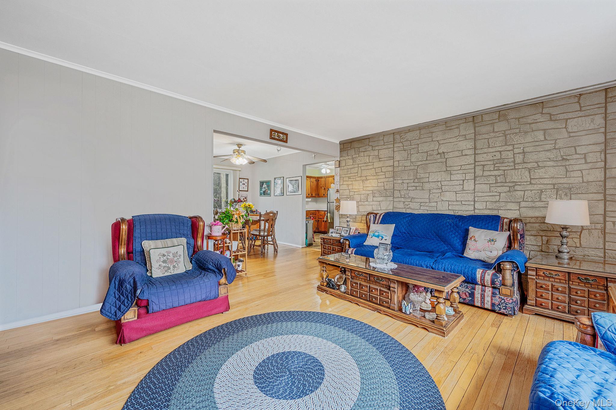 #18 photo, 43 E June Street, Lindenhurst , NY 11757