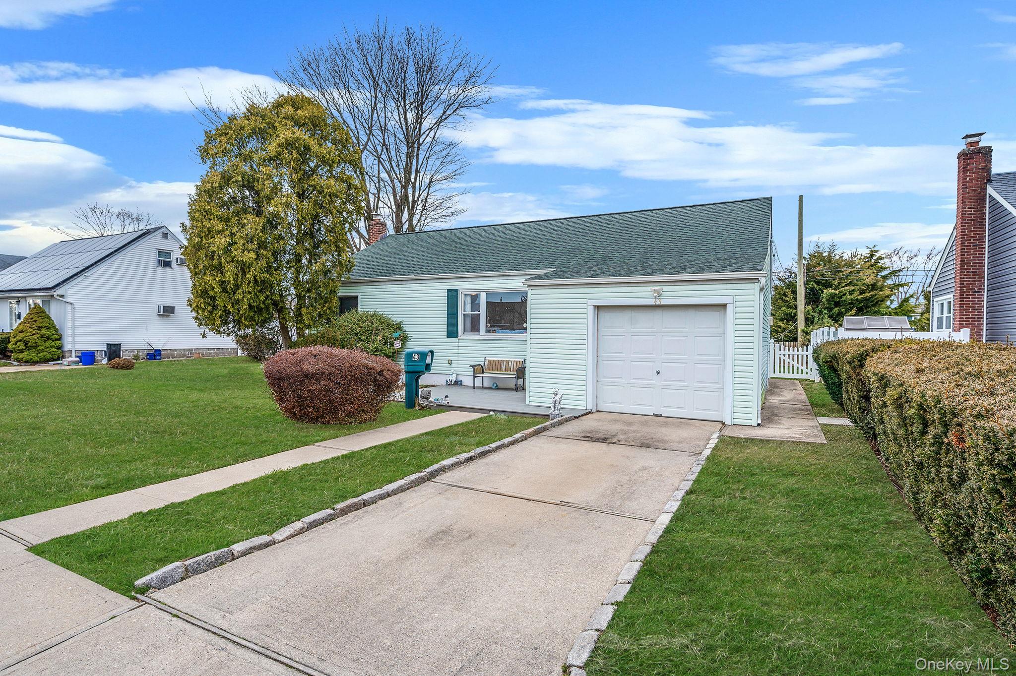 #3 photo, 43 E June Street, Lindenhurst , NY 11757