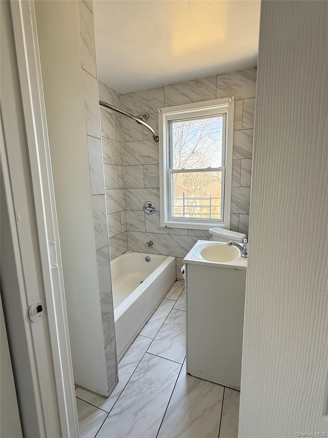 #15 photo, 136 Fairview Boulevard, নাসাউ কাউন্টি Hempstead , NY 11550