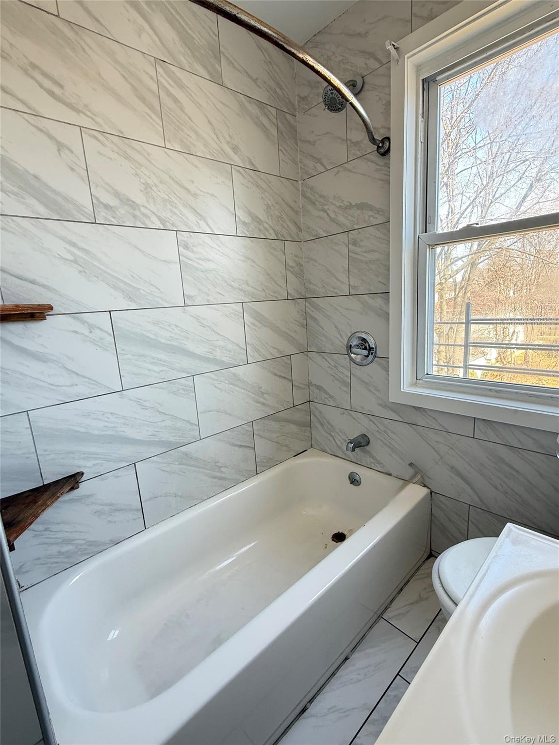 #17 photo, 136 Fairview Boulevard, নাসাউ কাউন্টি Hempstead , NY 11550