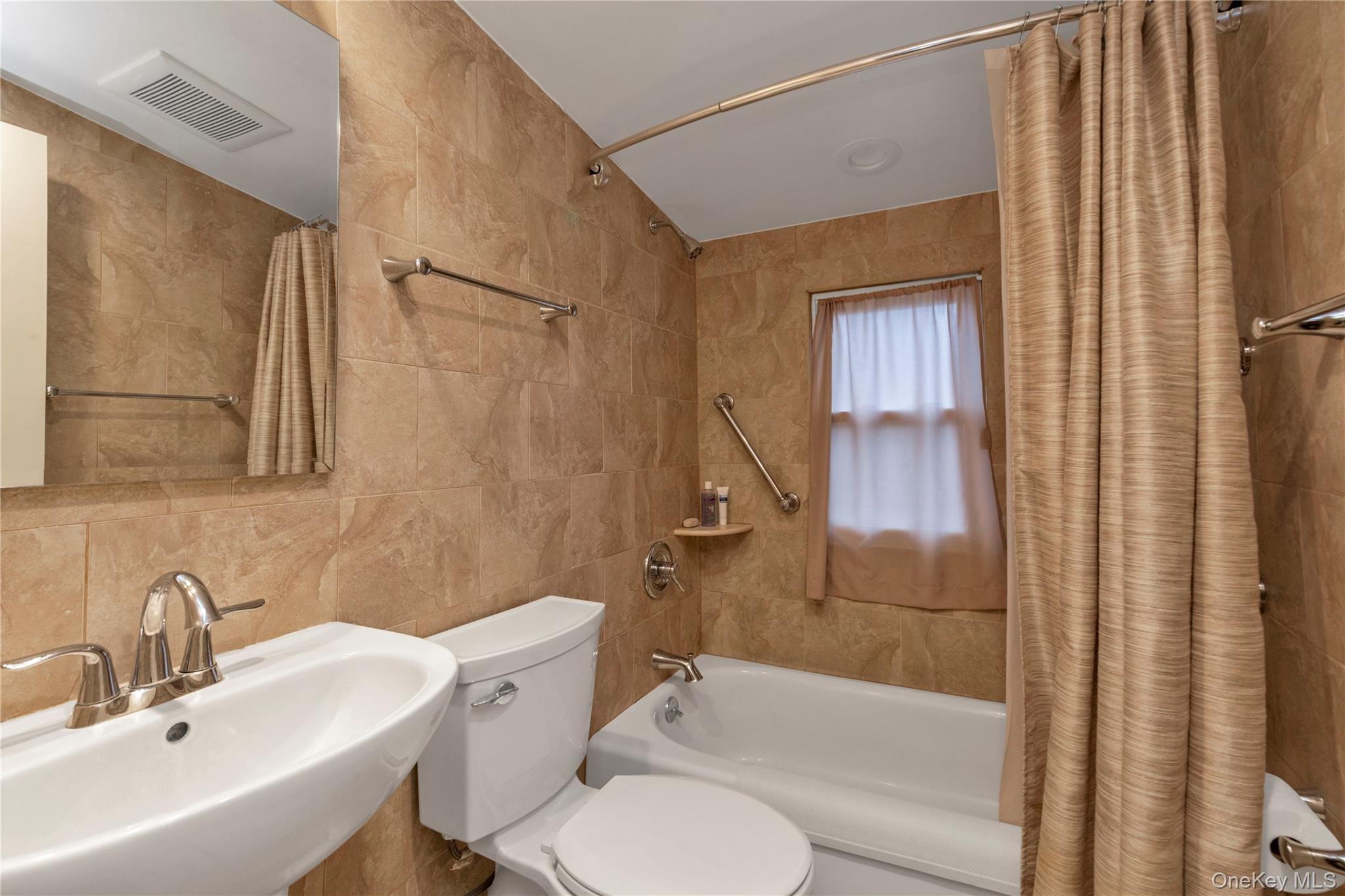 #14 photo, 133 Judith Lane, Valley Stream , NY 11580