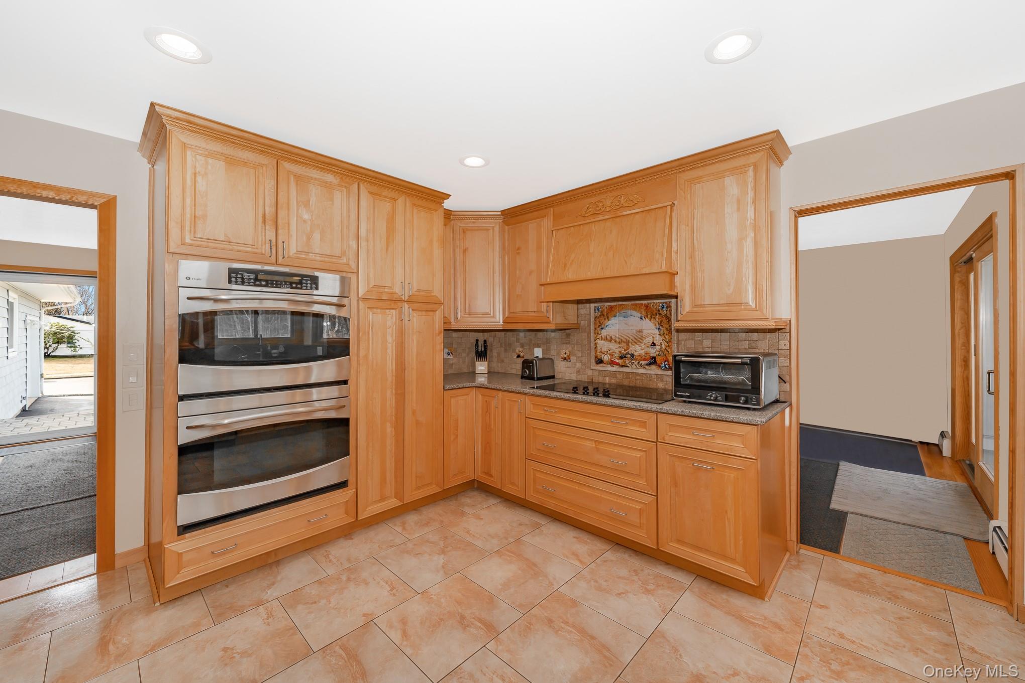 #9 photo, 242 Singingwood Drive, 롱 아일랜드 Holbrook , NY 11741