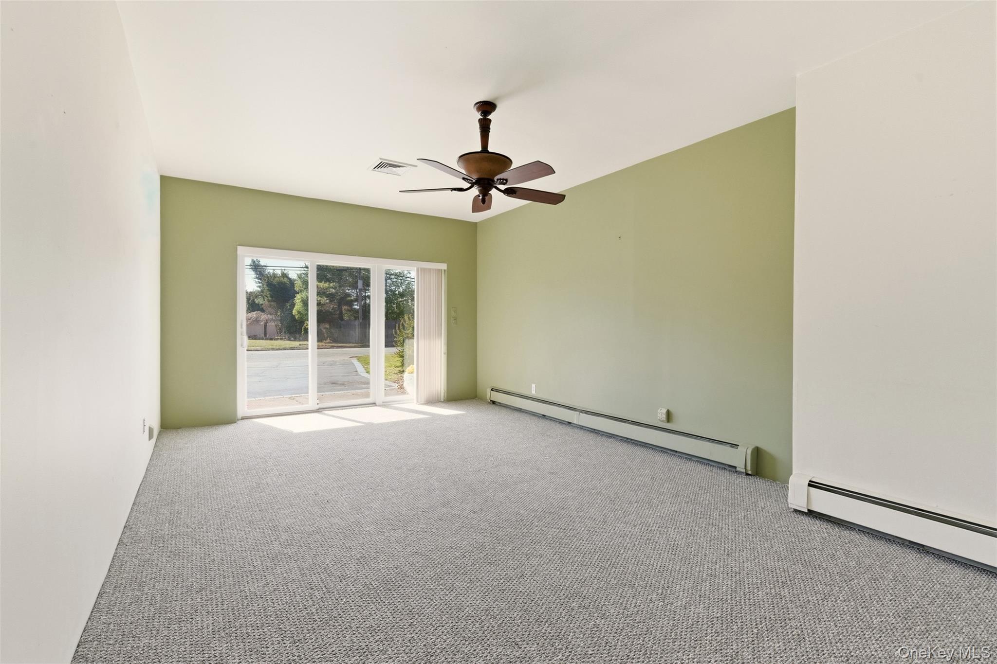 #18 photo, 137 Burr Road, East Northport , NY 11731