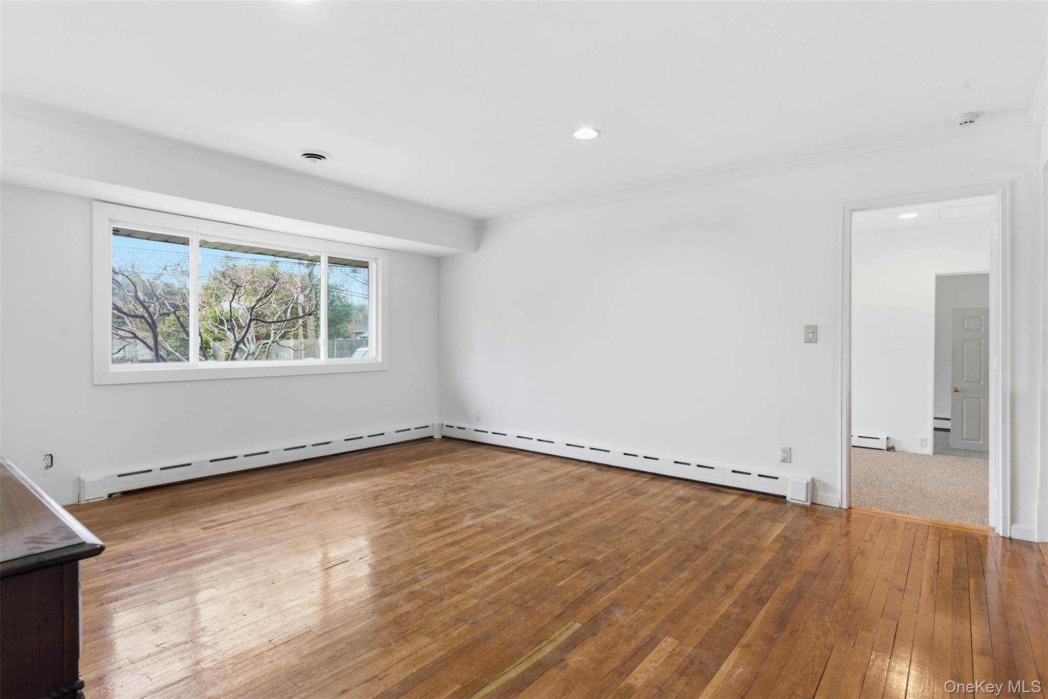 #5 photo, 137 Burr Road, East Northport , NY 11731