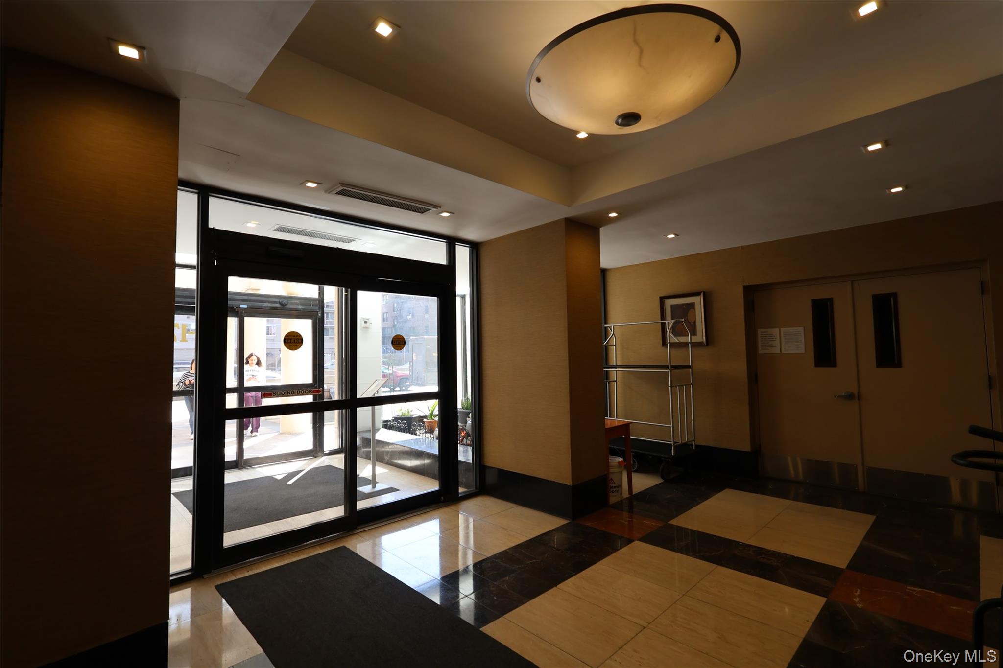 #20 photo, 118-17 Union Turnpike, কুইন্‌স Forest Hills , NY 11375