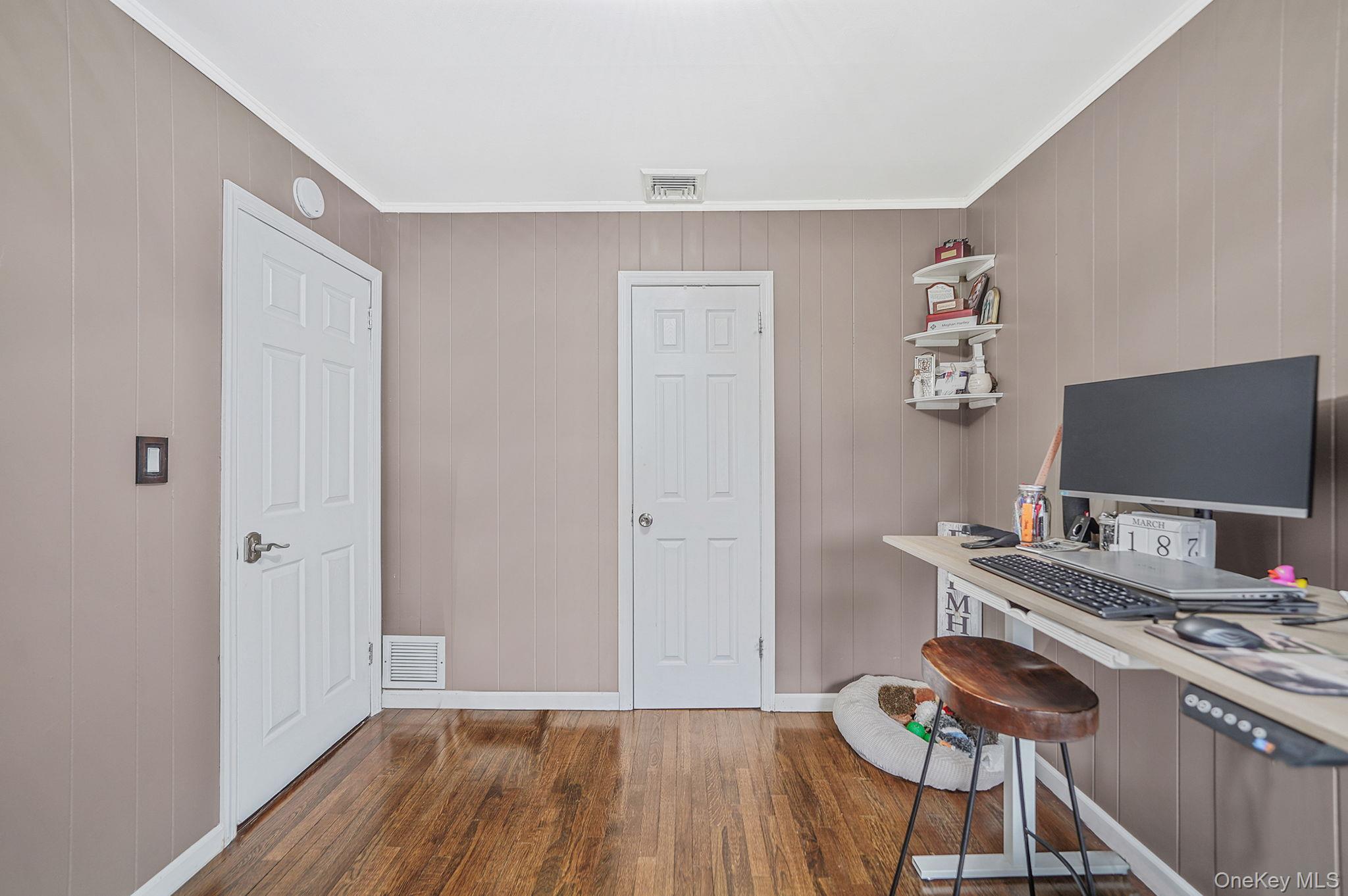 #14 photo, 78 Emerson Avenue, নাসাউ কাউন্টি Levittown , NY 11756