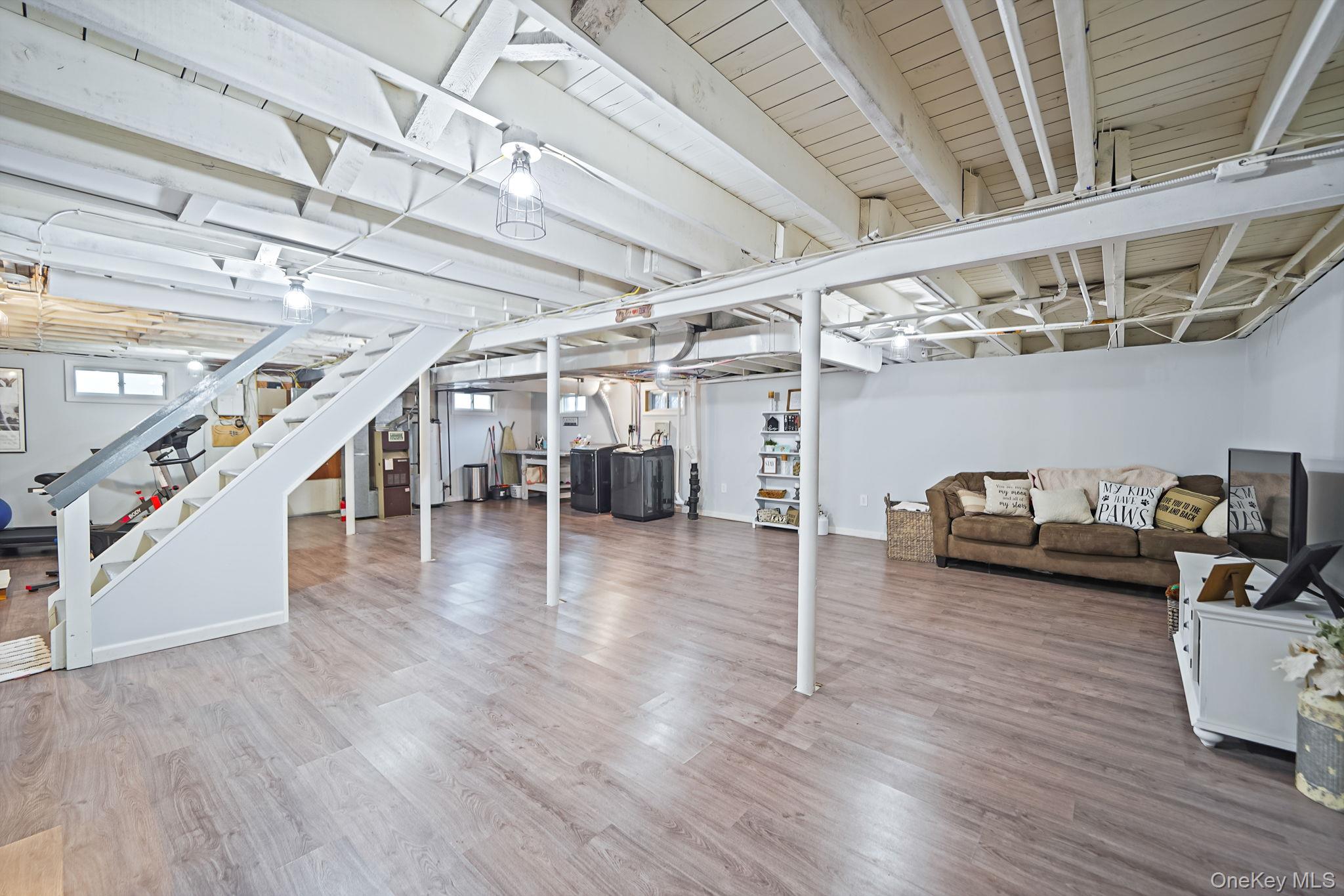 #16 photo, 78 Emerson Avenue, নাসাউ কাউন্টি Levittown , NY 11756