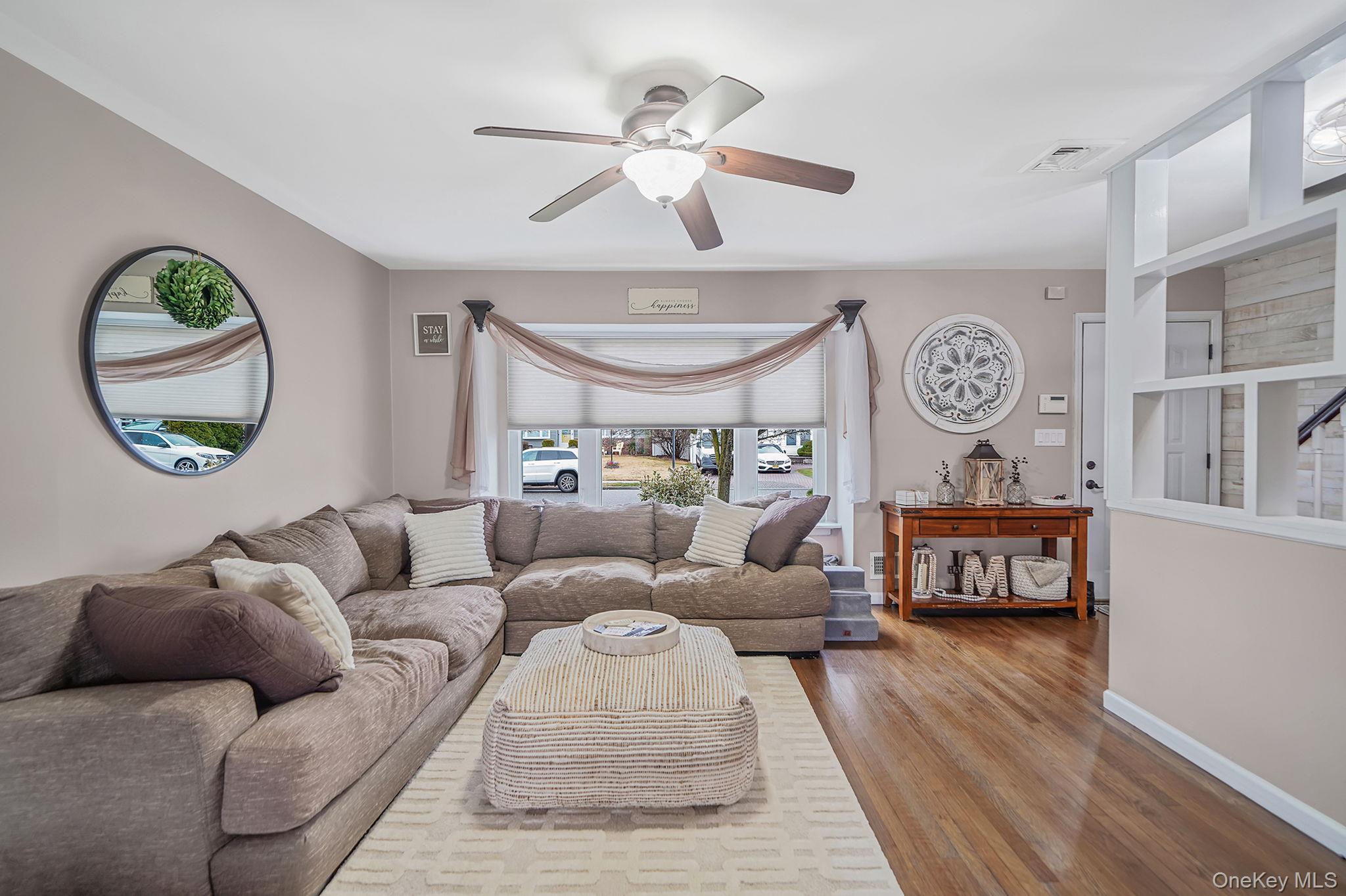 #6 photo, 78 Emerson Avenue, নাসাউ কাউন্টি Levittown , NY 11756