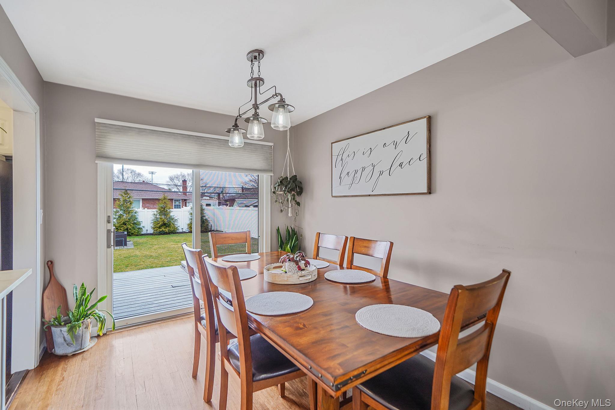 #7 photo, 78 Emerson Avenue, নাসাউ কাউন্টি Levittown , NY 11756