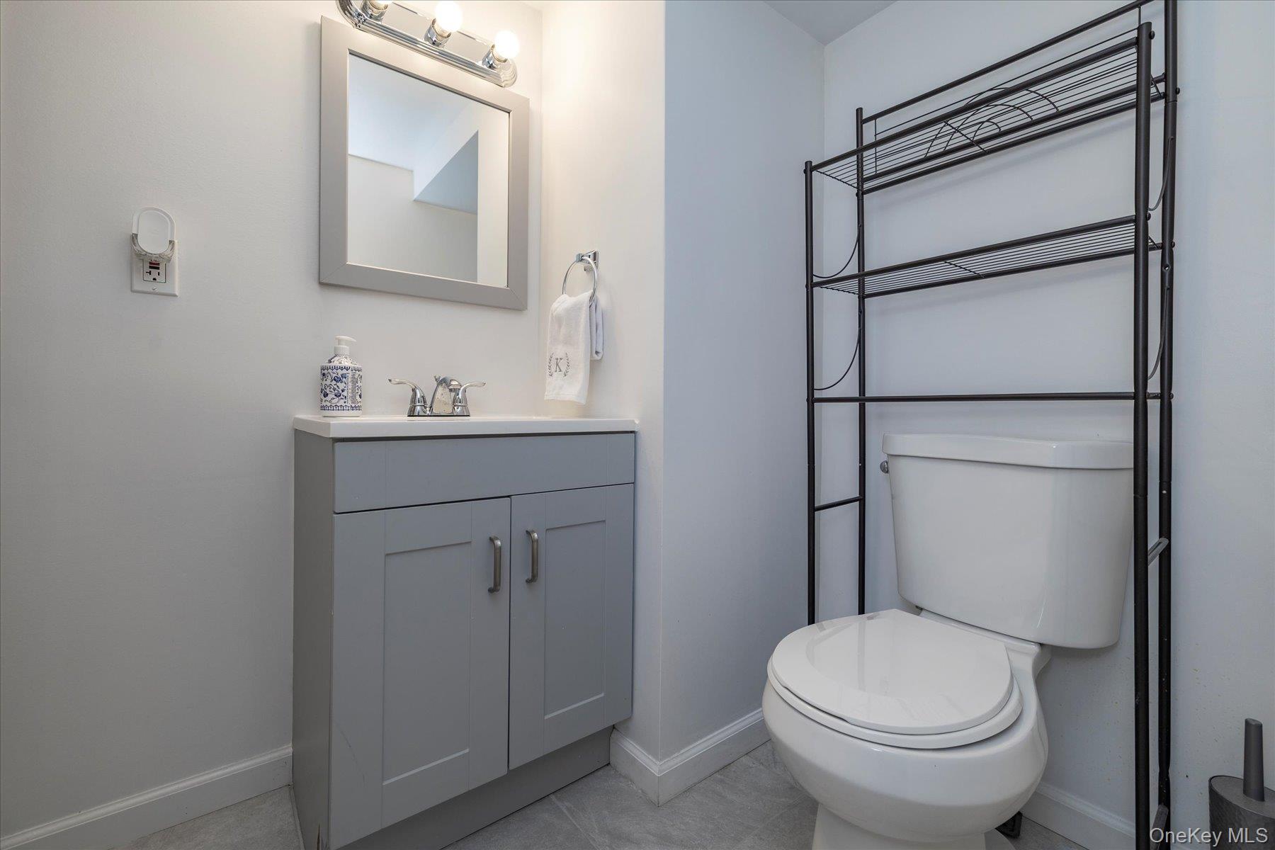 #14 photo, 153 N Queens Avenue, Massapequa , NY 11758