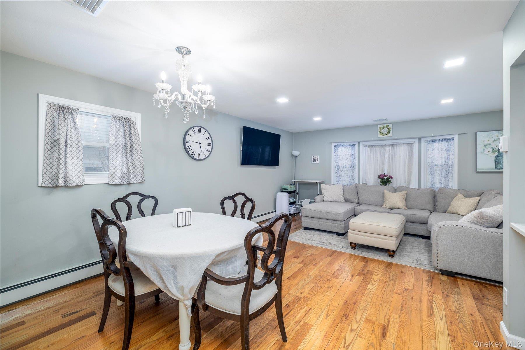 #7 photo, 153 N Queens Avenue, Massapequa , NY 11758