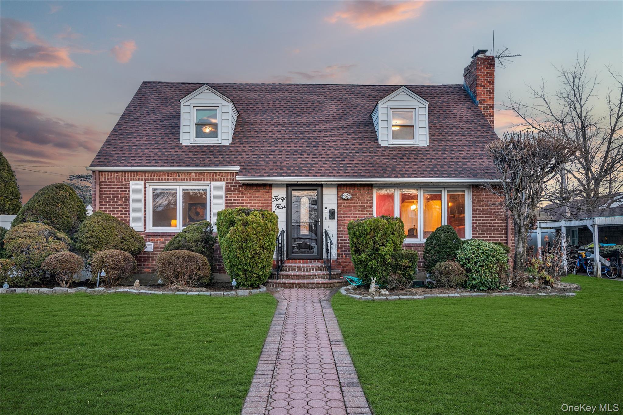 #1 photo, 44 Marlowe Road, নাসাউ কাউন্টি Valley Stream , NY 11580