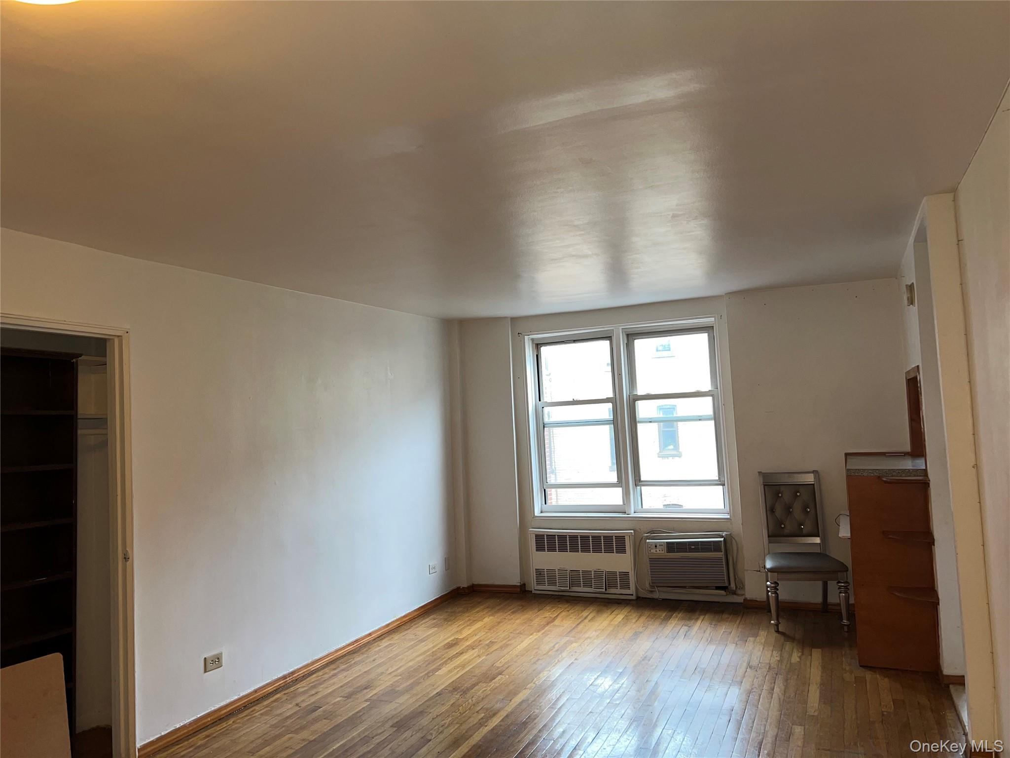 #4 photo, 1332 Metropolitan Avenue, ব্রঙ্কস Bronx , NY 10462