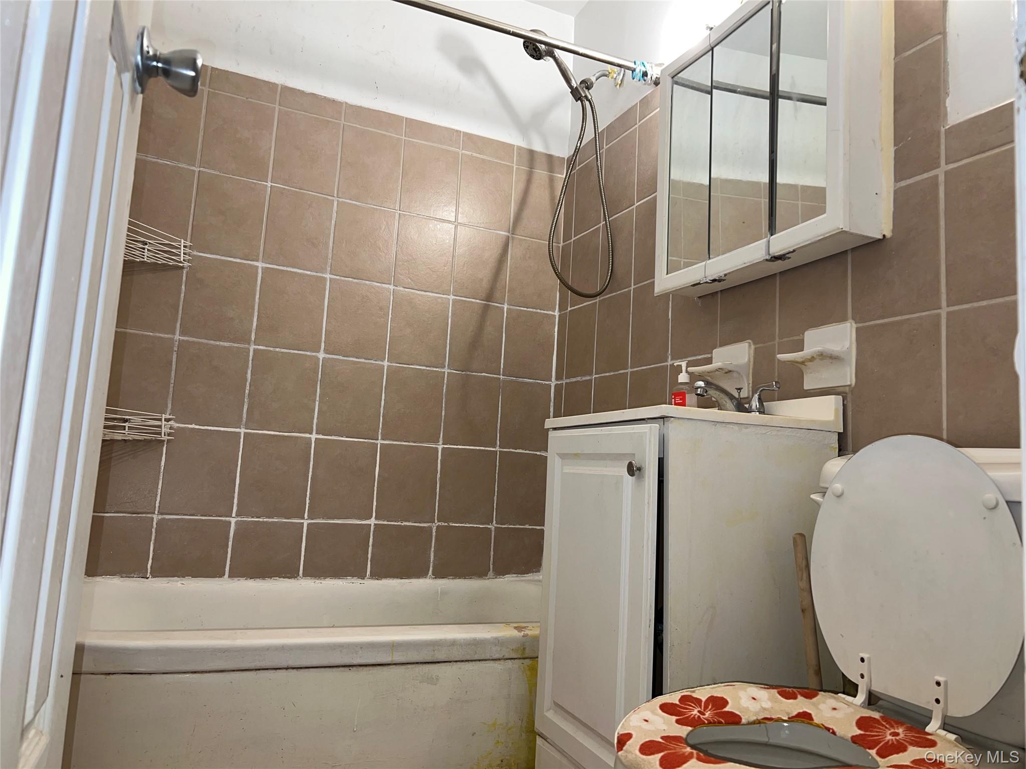 #7 photo, 1332 Metropolitan Avenue, ব্রঙ্কস Bronx , NY 10462