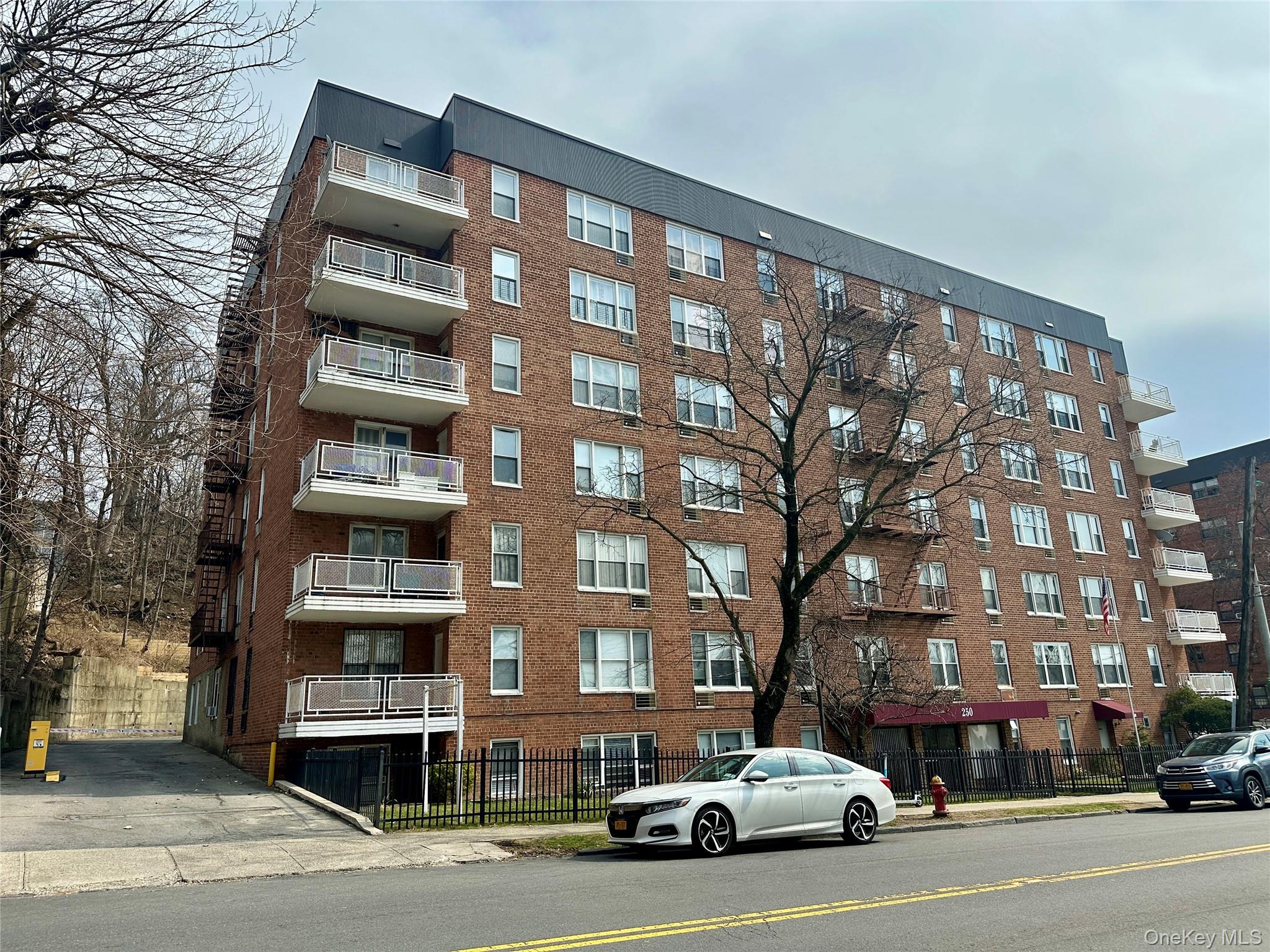 #12 photo, 250 N Broadway, Yonkers , NY 10701