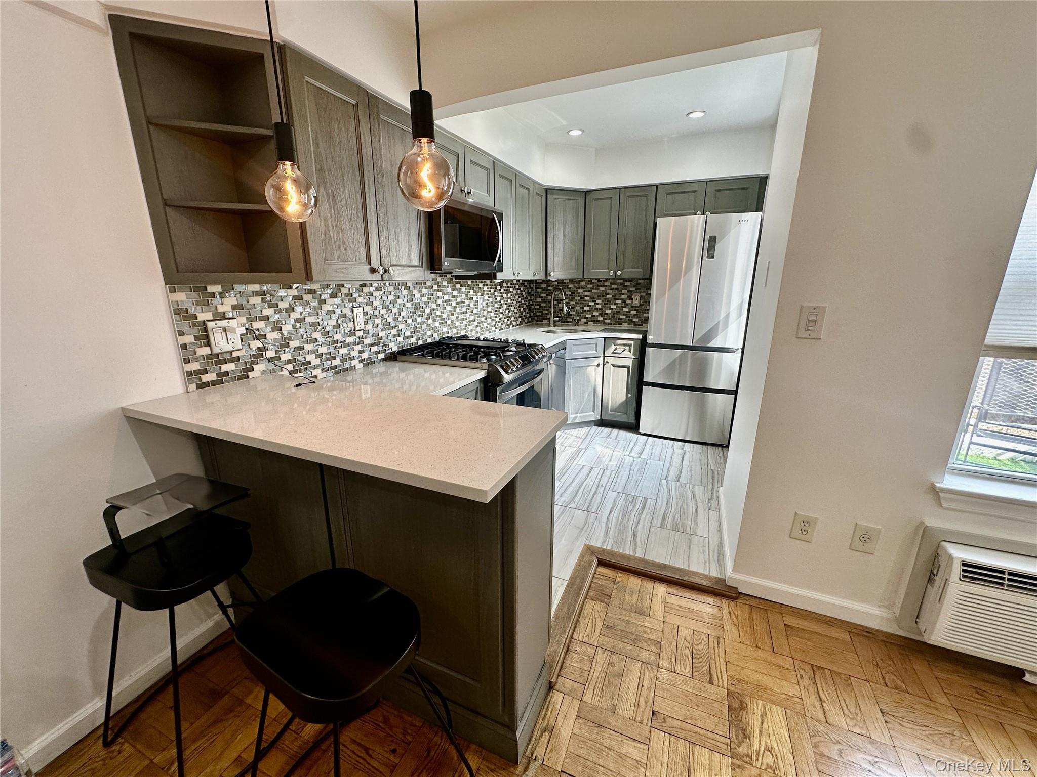 #4 photo, 250 N Broadway, Yonkers , NY 10701