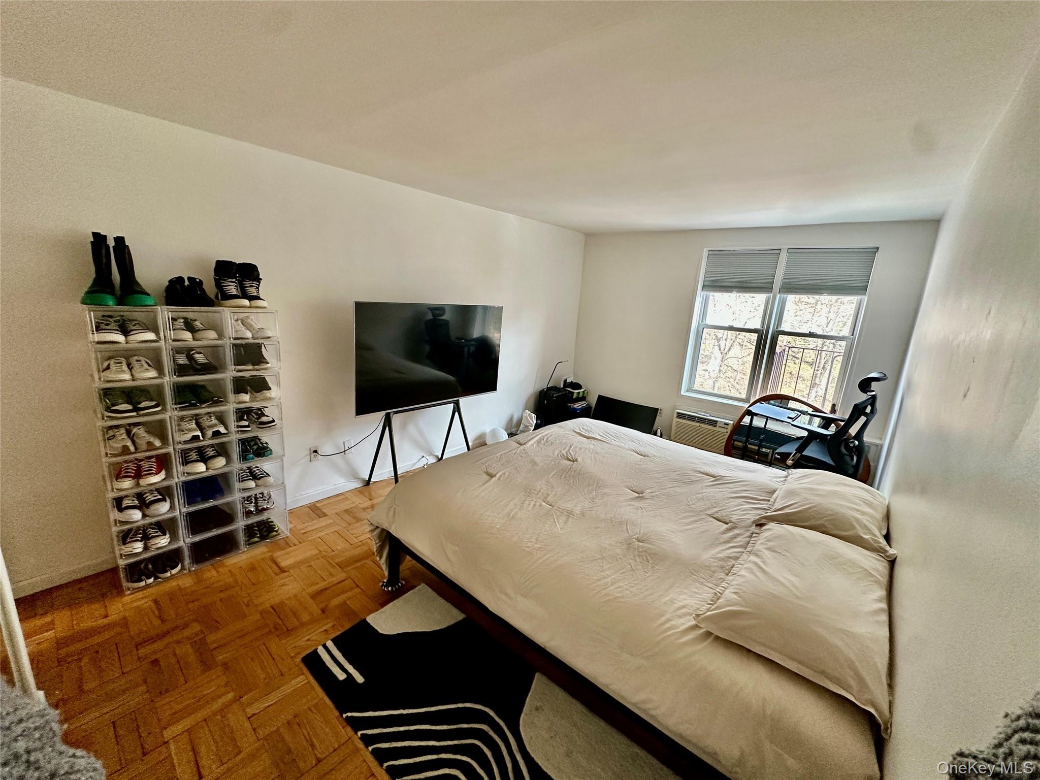 #8 photo, 250 N Broadway, Yonkers , NY 10701