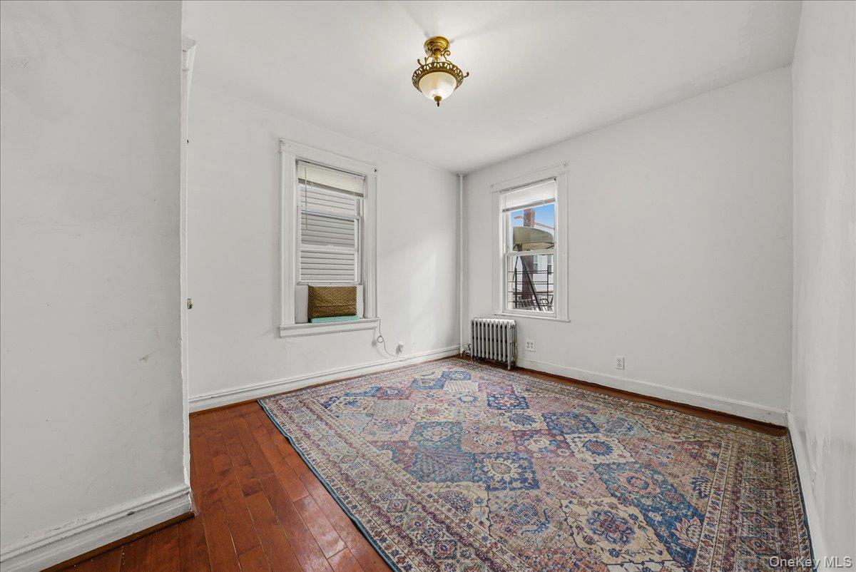 #11 photo, 2304 Glebe Avenue, Bronx , NY 10462