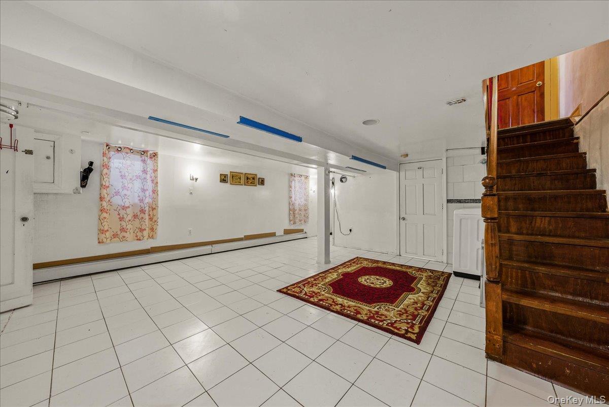 #18 photo, 2304 Glebe Avenue, Bronx , NY 10462