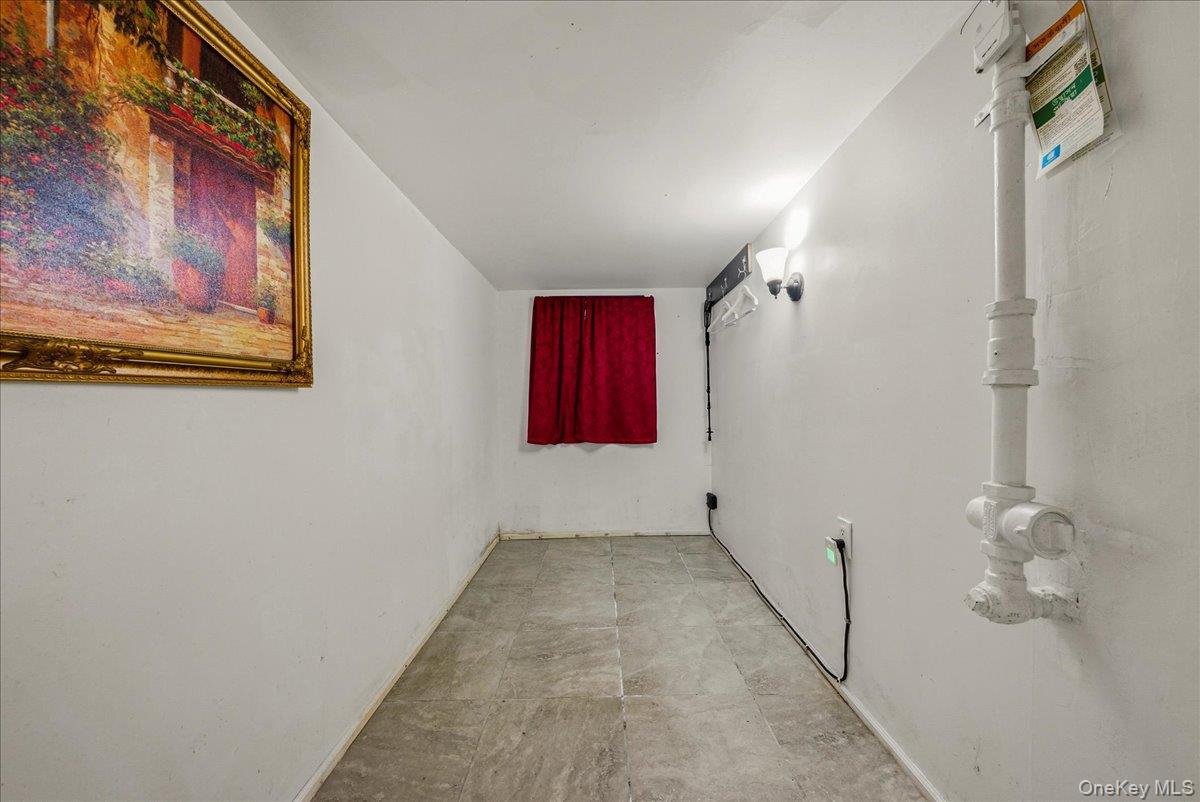 #20 photo, 2304 Glebe Avenue, Bronx , NY 10462