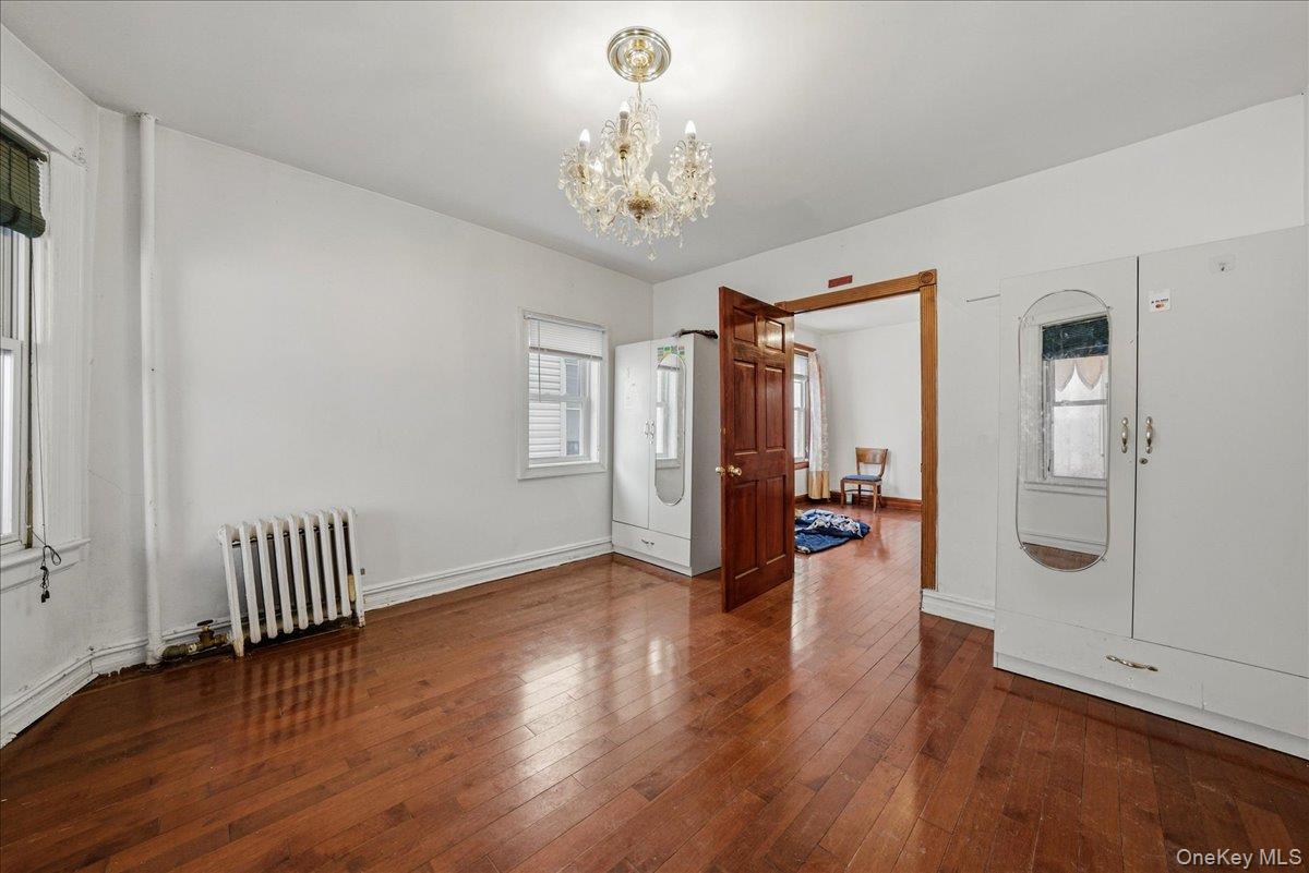 #8 photo, 2304 Glebe Avenue, Bronx , NY 10462