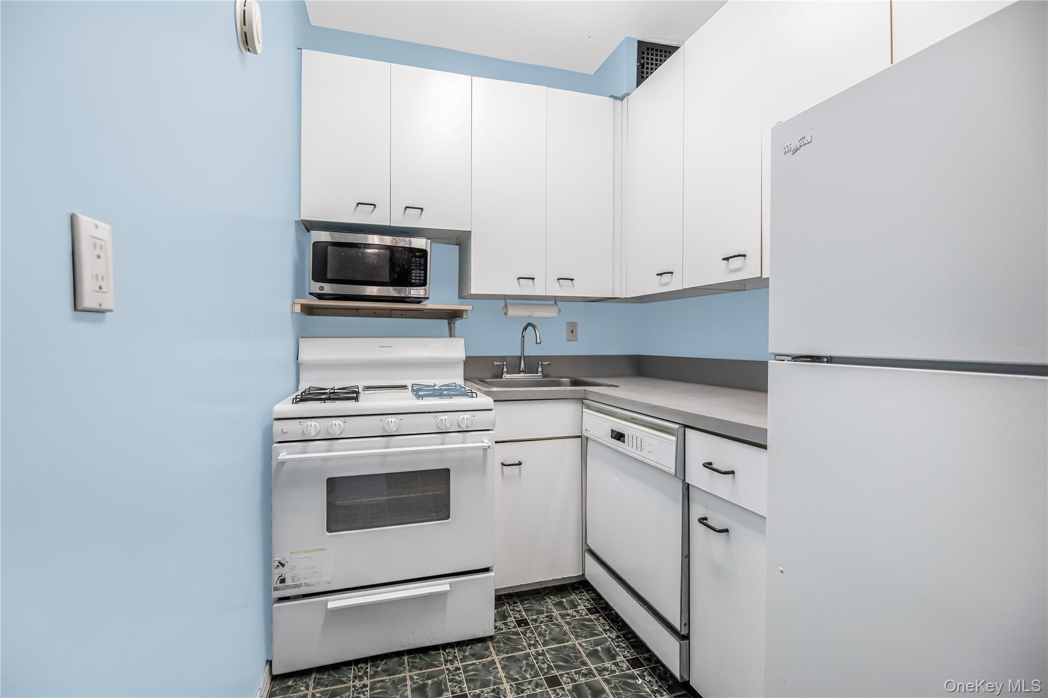 #17 photo, 505 Central Avenue, White Plains , NY 10606