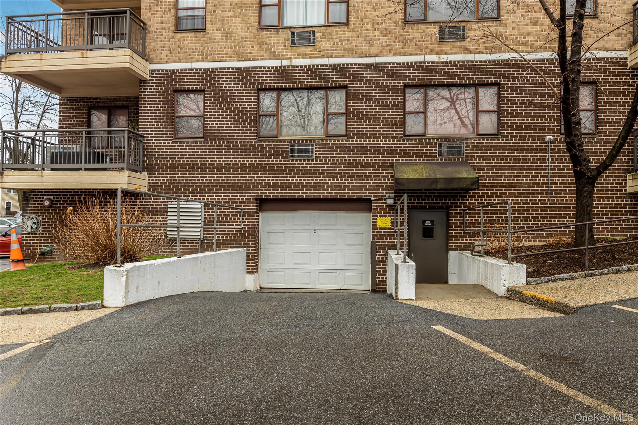 #20 photo, 505 Central Avenue, White Plains , NY 10606