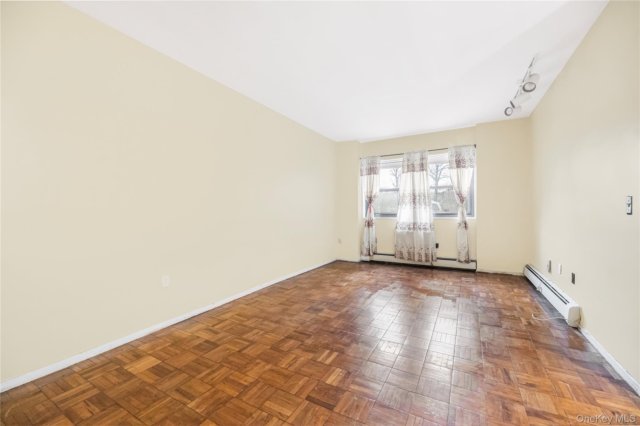#6 photo, 505 Central Avenue, White Plains , NY 10606