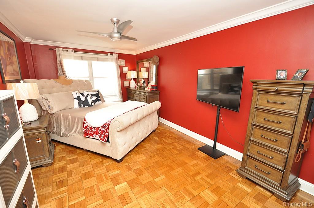 #19 photo, 10 Old Mamaroneck Road, White Plains , NY 10605