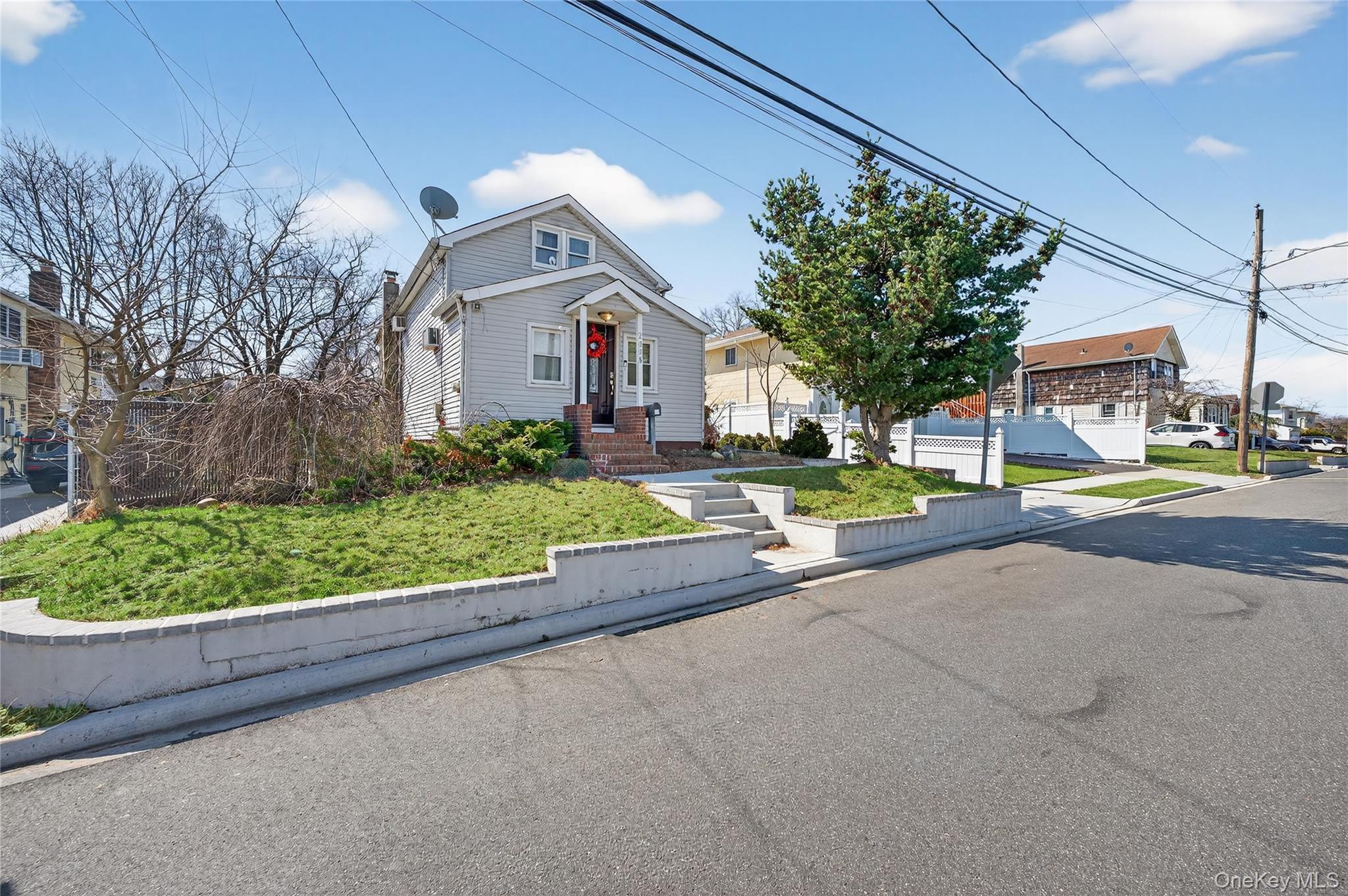 #1 photo, 2008 Hancock Avenue, North Bellmore , NY 11710