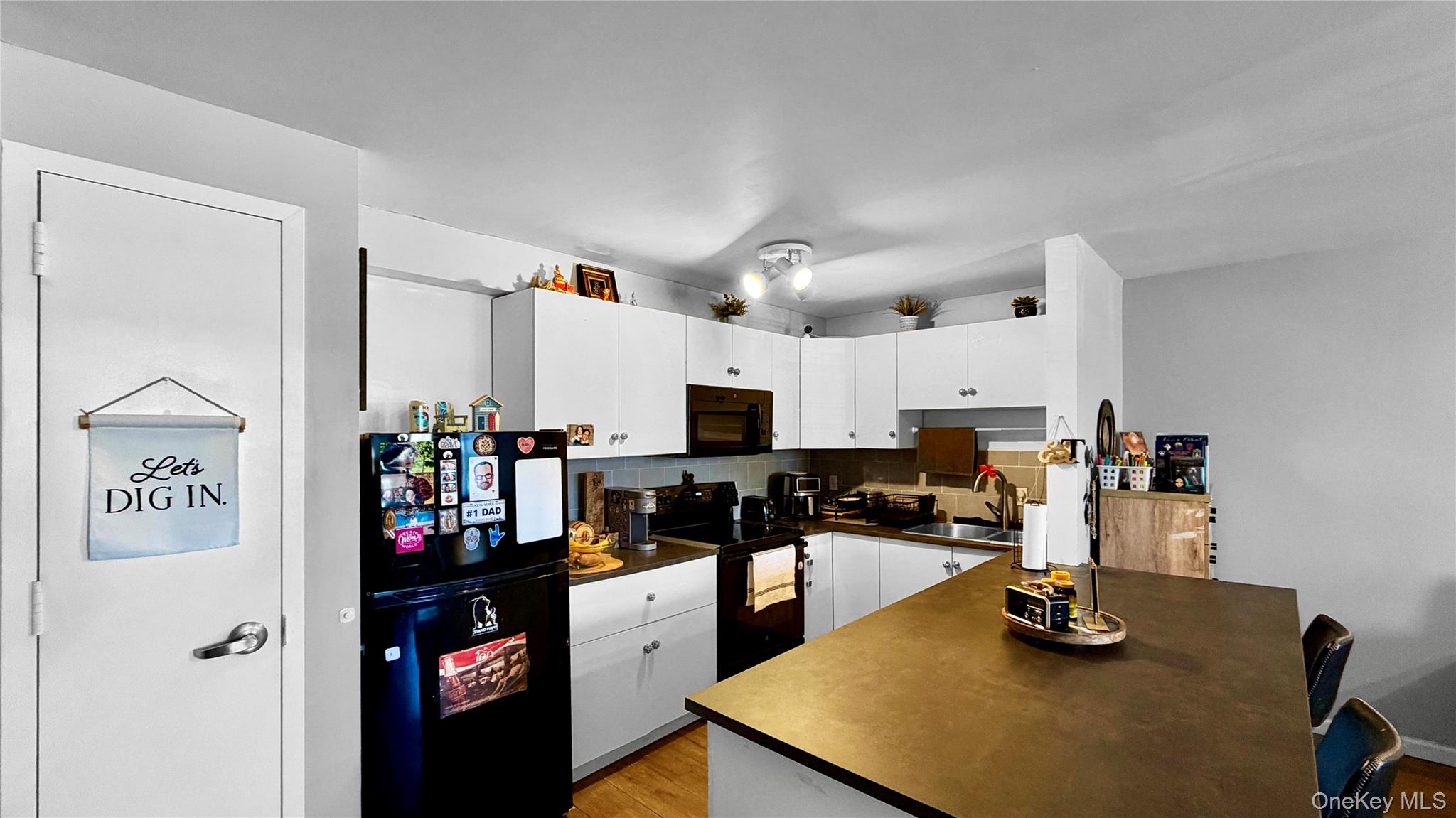 #5 photo, 260 Beach 81st Street, Куинс ‖ Rockaway Beach , NY 11693