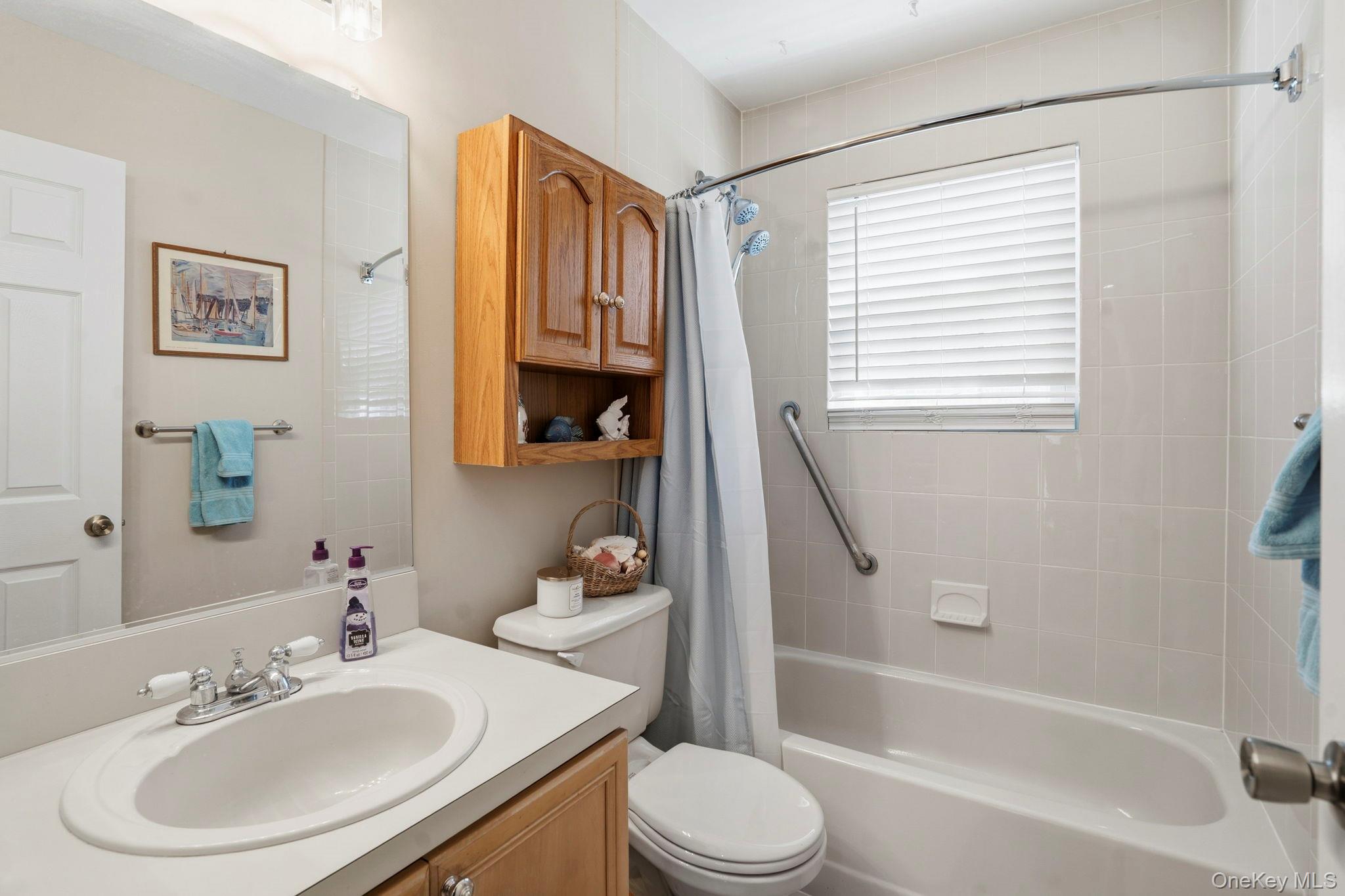 #15 photo, 11 Chipmunk Trail, Coram , NY 11727