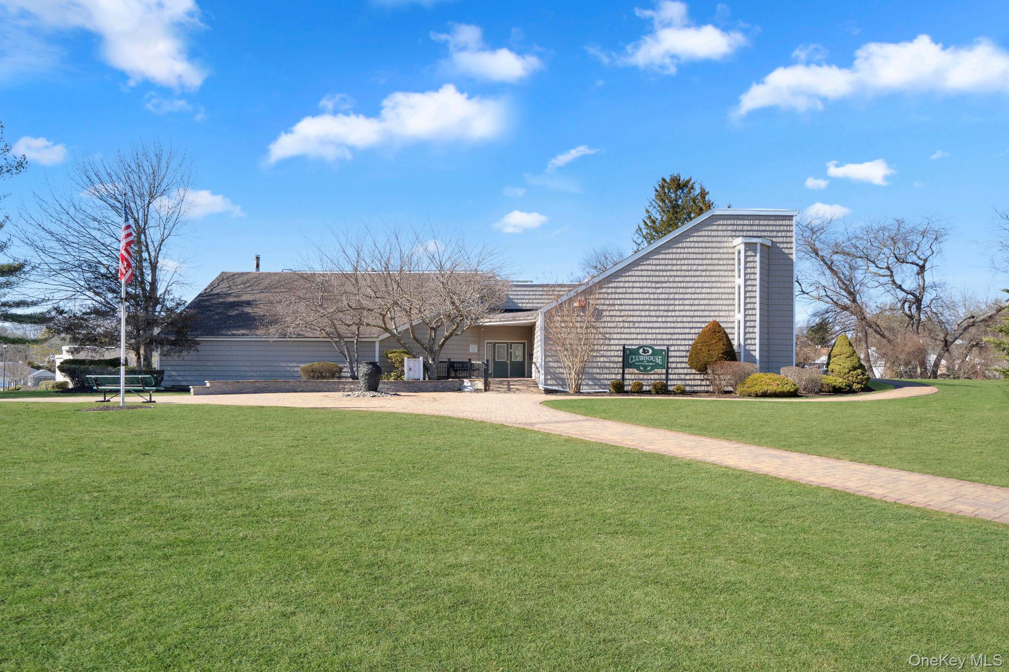 #16 photo, 11 Chipmunk Trail, Coram , NY 11727