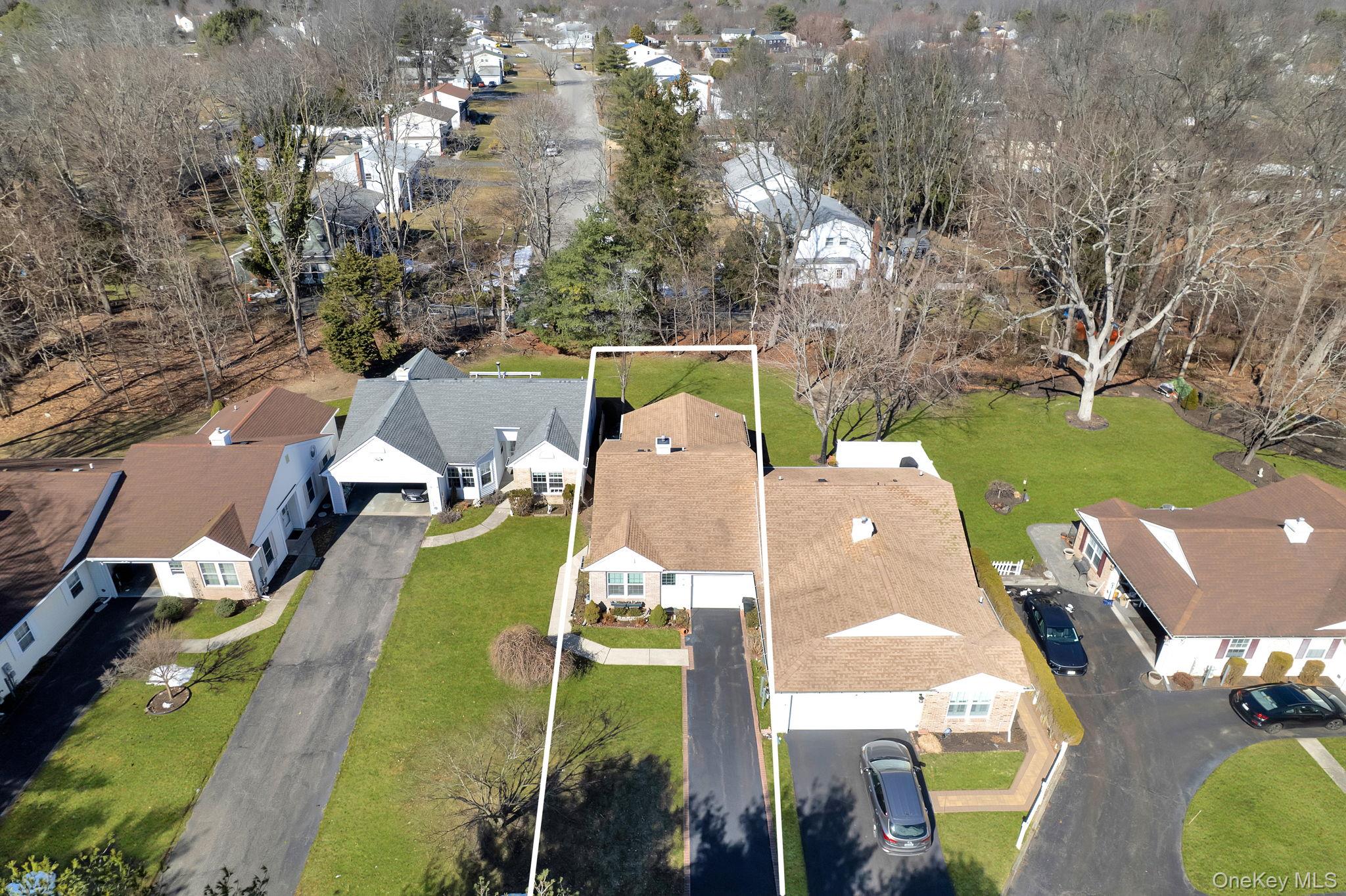 #4 photo, 11 Chipmunk Trail, Coram , NY 11727