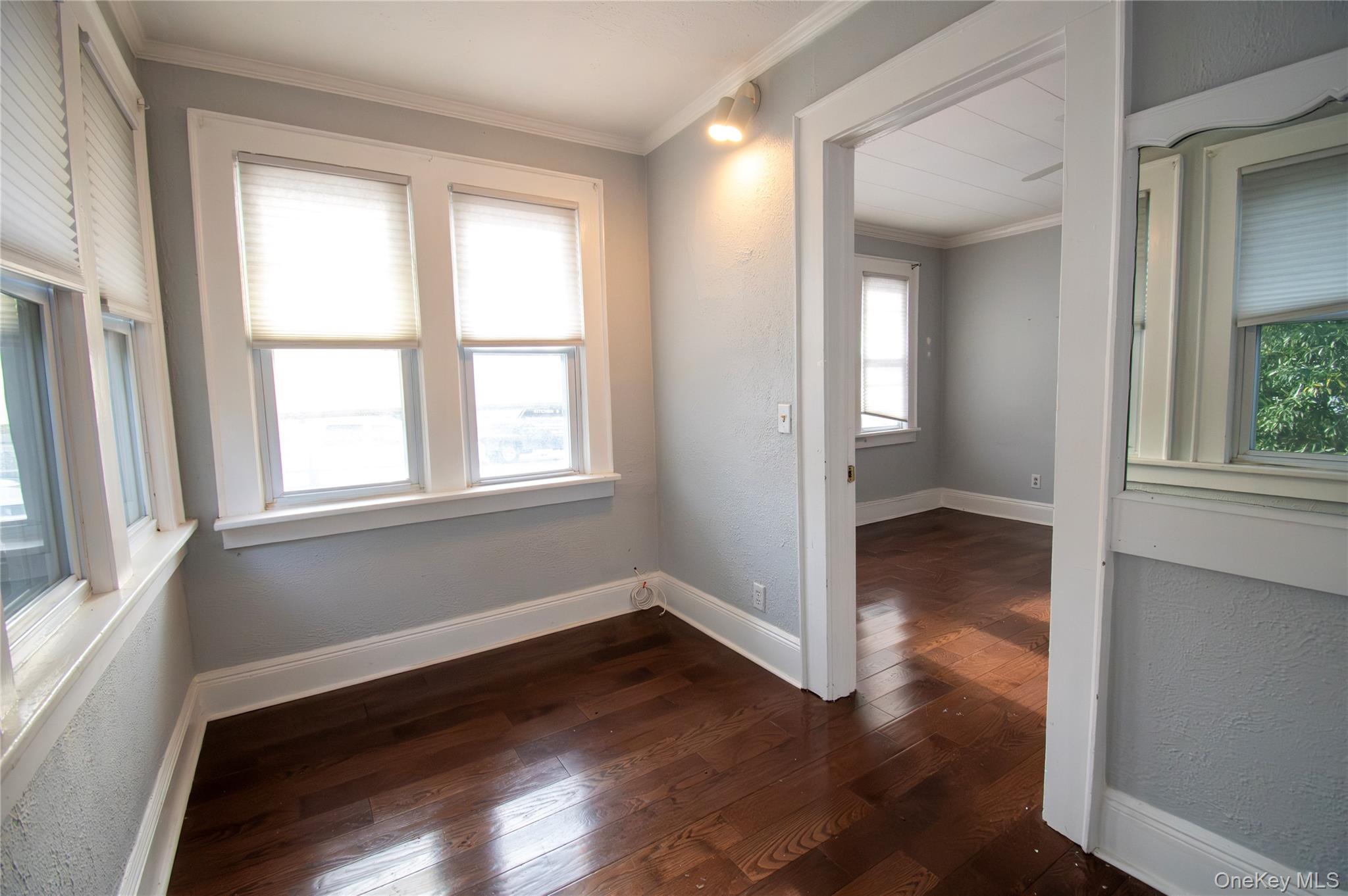 #13 photo, 25 Hillside Avenue, নাসাউ কাউন্টি Rockville Centre , NY 11570