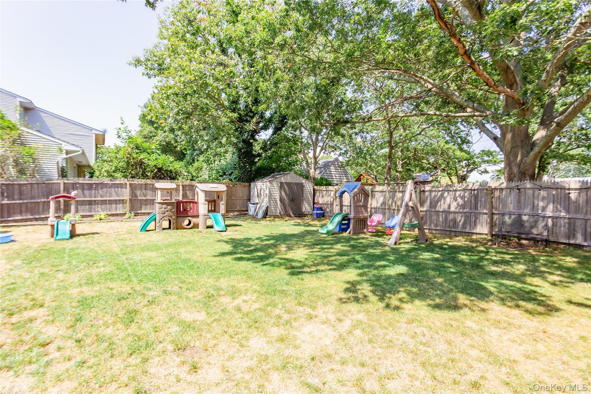 #18 photo, 77 N Summit Avenue, सफ़ोक काउंटी Patchogue , NY 11772