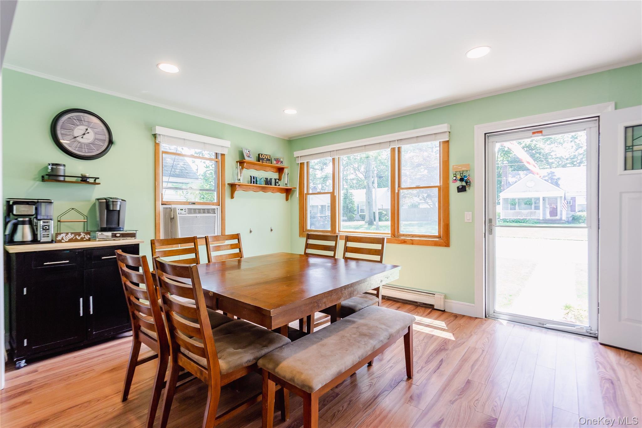 #8 photo, 77 N Summit Avenue, सफ़ोक काउंटी Patchogue , NY 11772