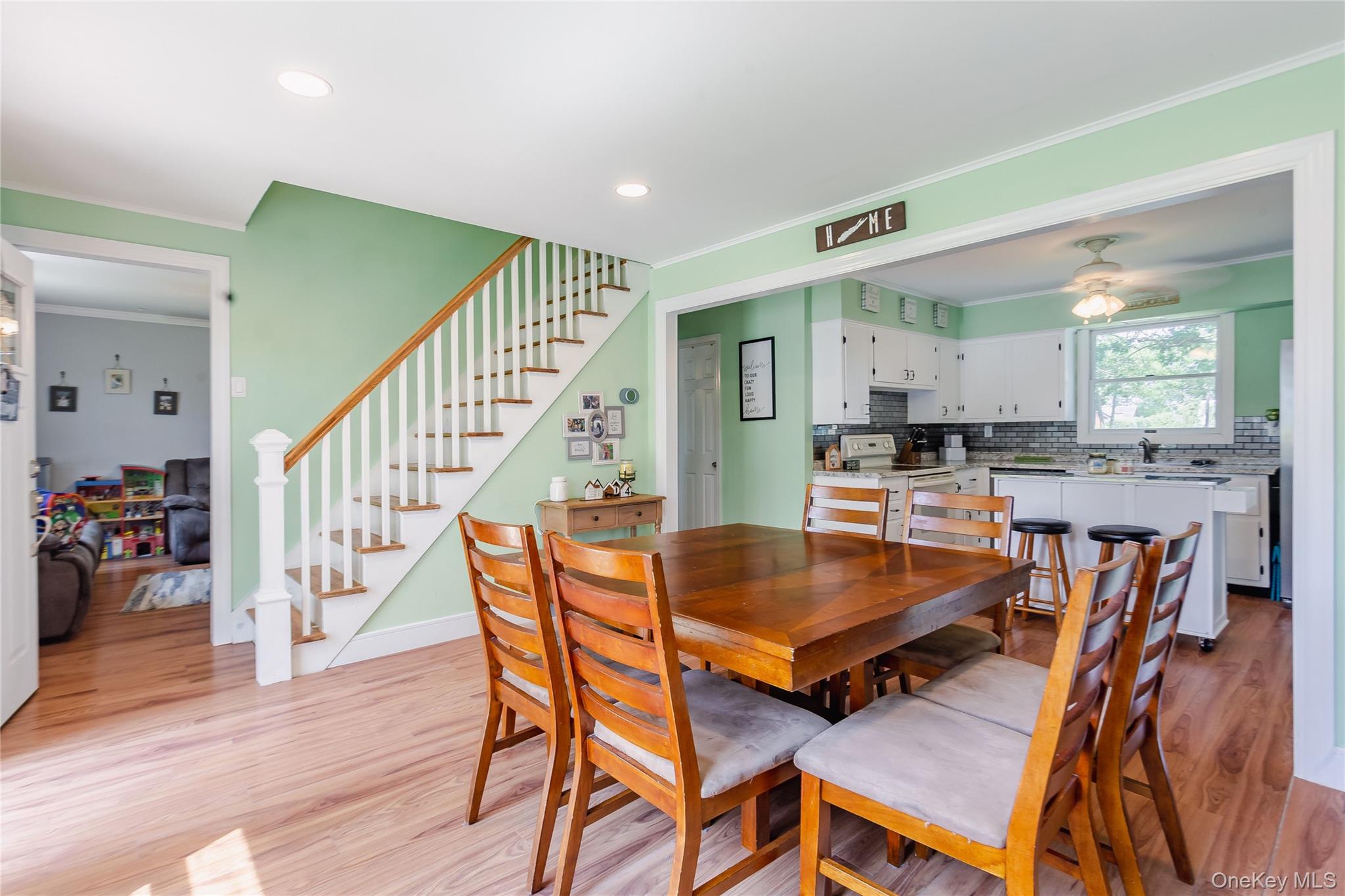 #9 photo, 77 N Summit Avenue, सफ़ोक काउंटी Patchogue , NY 11772