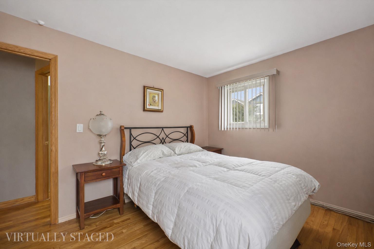 #16 photo, 108 Lee Avenue, সাফোক কাউন্টি Babylon , NY 11702