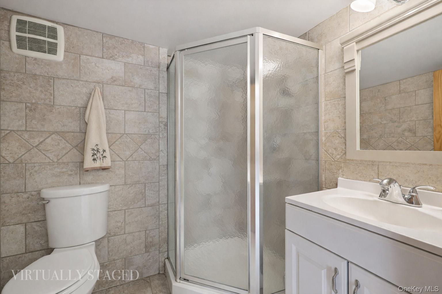 #20 photo, 108 Lee Avenue, সাফোক কাউন্টি Babylon , NY 11702