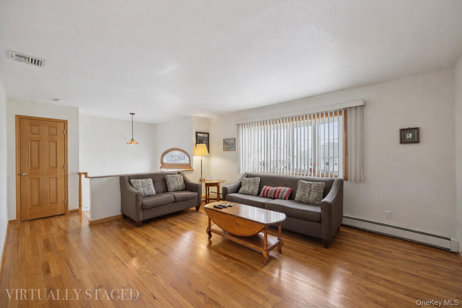 #5 photo, 108 Lee Avenue, সাফোক কাউন্টি Babylon , NY 11702