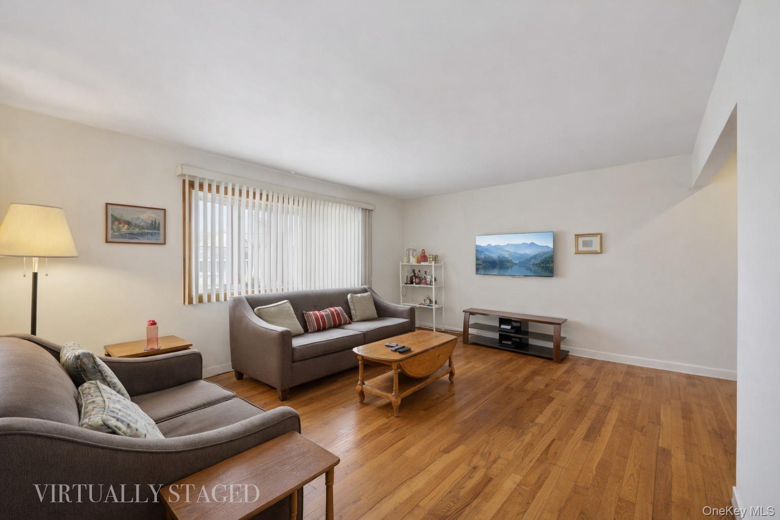 #6 photo, 108 Lee Avenue, সাফোক কাউন্টি Babylon , NY 11702