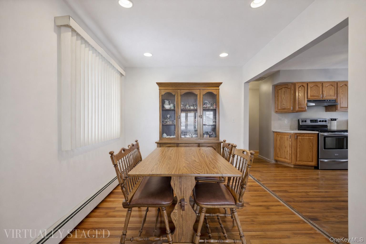 #7 photo, 108 Lee Avenue, সাফোক কাউন্টি Babylon , NY 11702