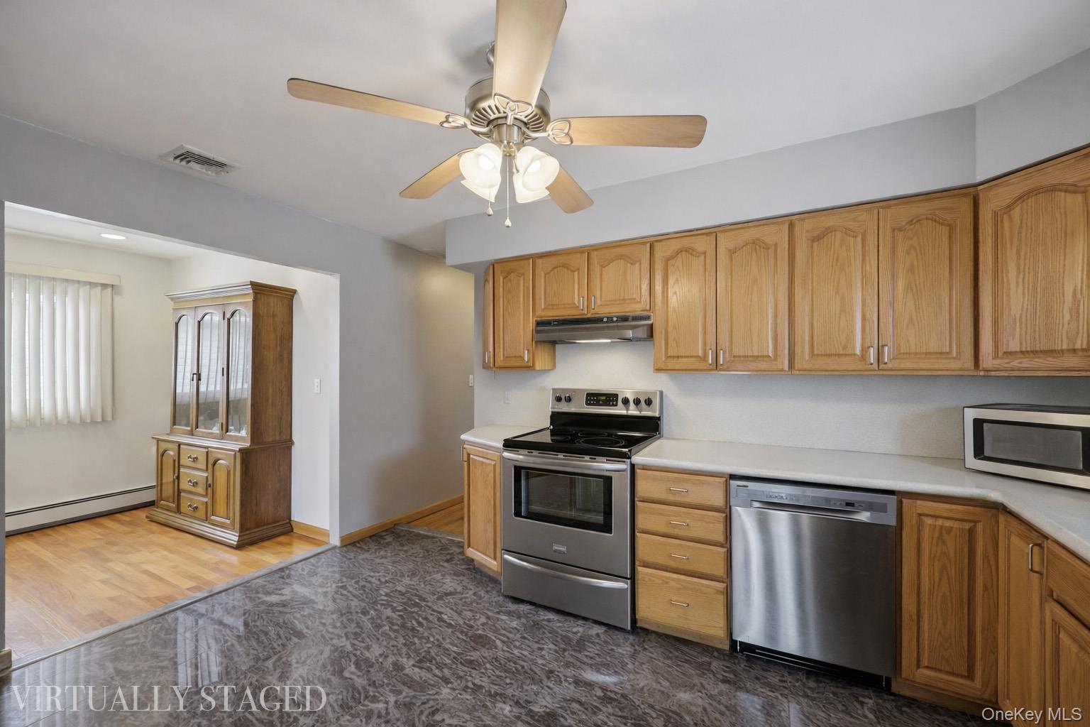 #9 photo, 108 Lee Avenue, সাফোক কাউন্টি Babylon , NY 11702